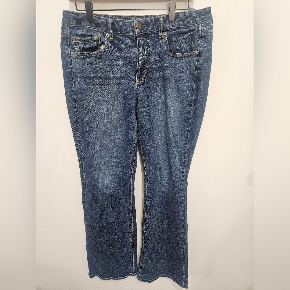 American Eagle Outfitters Medium‎ Rise Vintage Boot Jeans Size 10